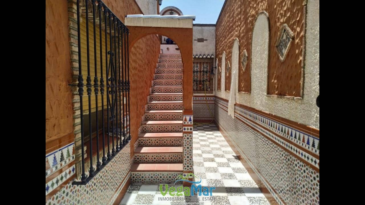 6 chambre Villa/Maison à vendre à Almunecar avec piscine garage - 600 000 € (Ref: 9190383)