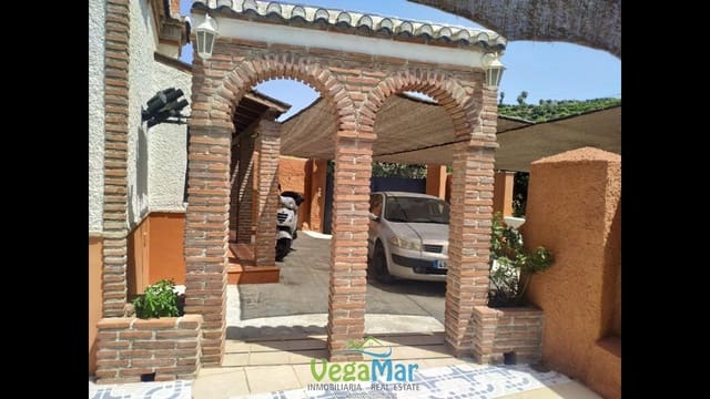 6 camera da letto Villa in vendita in Almuñécar con piscina garage - 600.000 € (Rif: 9190383)