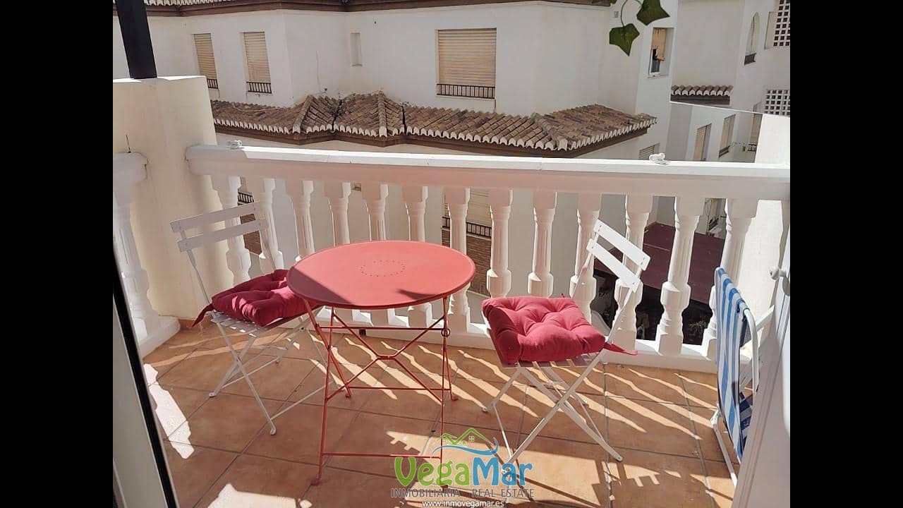 1 bedroom Flat for rent in La Herradura with garage - € 850 (Ref: 9198255)