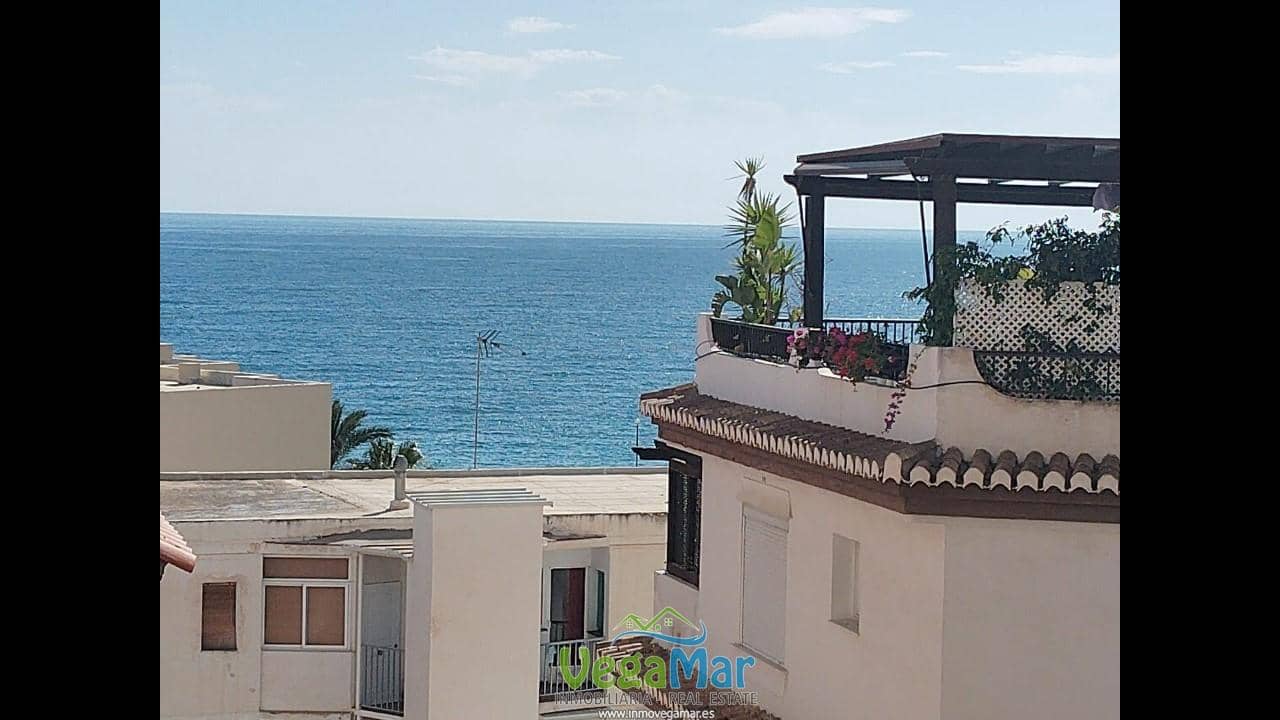 1 bedroom Flat for rent in La Herradura with garage - € 850 (Ref: 9198255)