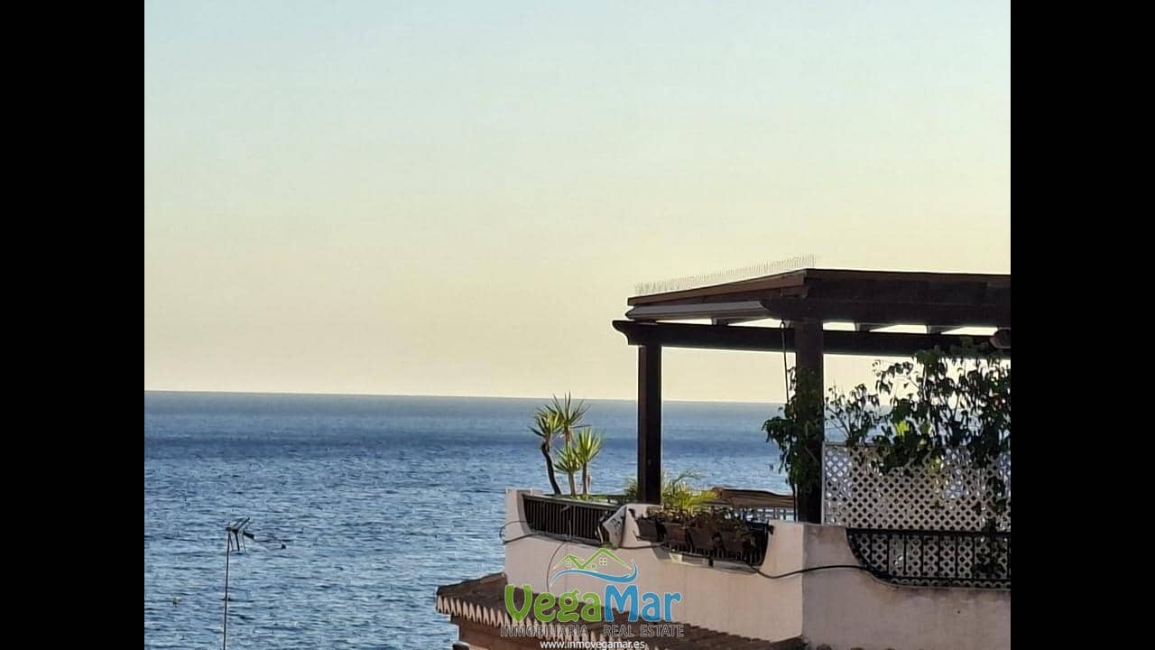 1 bedroom Flat for rent in La Herradura with garage - € 850 (Ref: 9198255)
