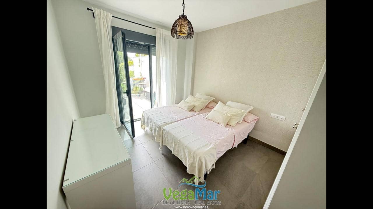 Appartement de 2 chambres à louer à Almunecar avec piscine garage - 900 € (Ref: 9210510)