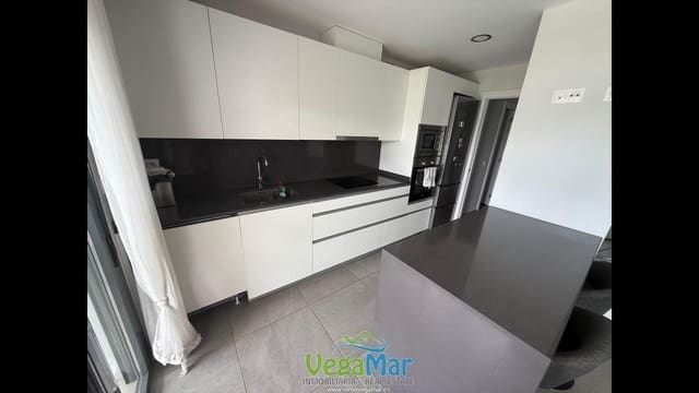 2 bedroom Flat for rent in Almuñécar with garage - € 900 (Ref: 9210510)