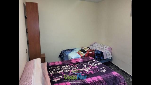 3 soverom Villa til salgs i Itrabo med garasje - € 130 000 (Ref: 9249381)