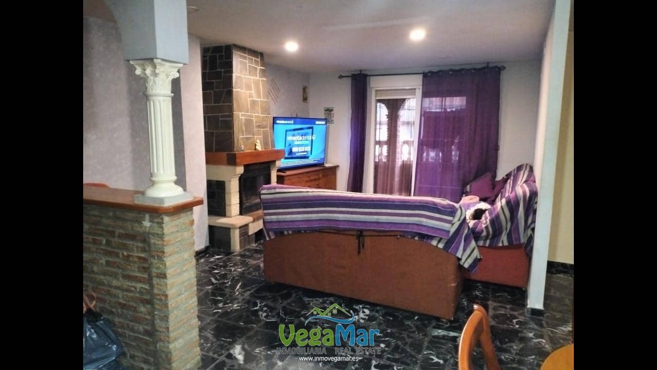 3 slaapkamer Villa te koop in Itrabo met garage - € 130.000 (Ref: 9249381)