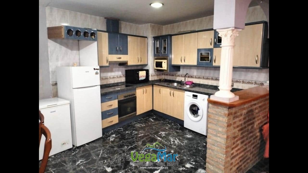 3 slaapkamer Villa te koop in Itrabo met garage - € 130.000 (Ref: 9249381)