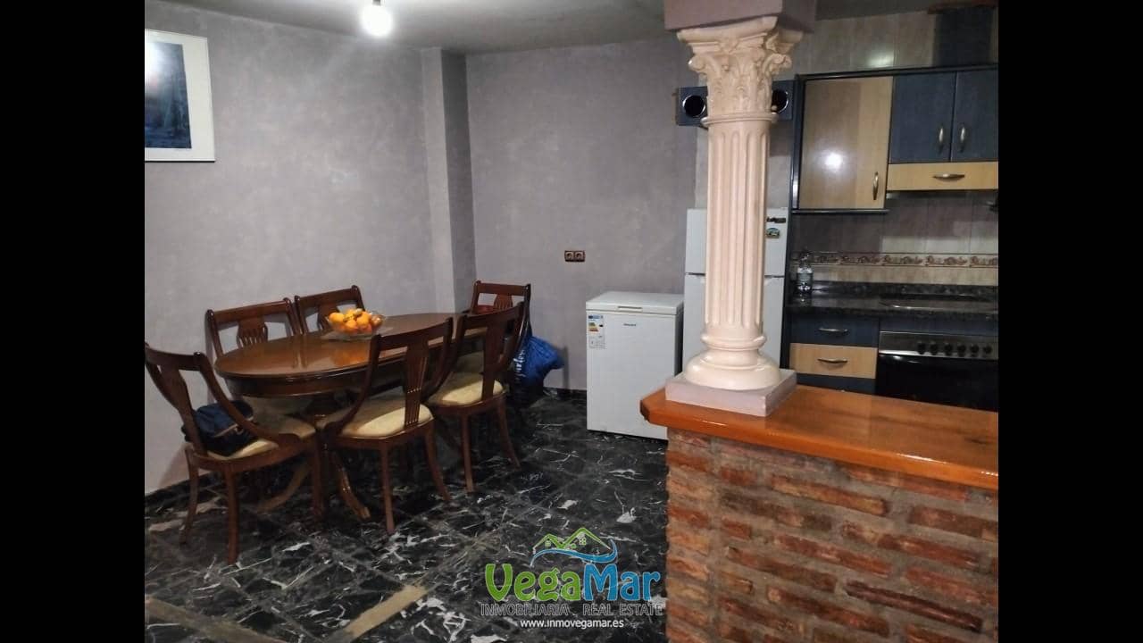 3 slaapkamer Villa te koop in Itrabo met garage - € 130.000 (Ref: 9249381)