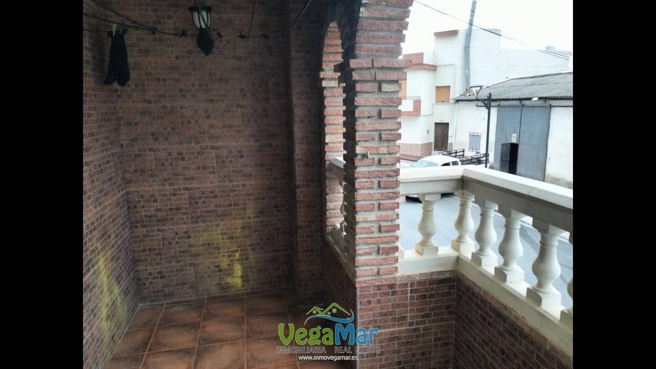 3 slaapkamer Villa te koop in Itrabo met garage - € 130.000 (Ref: 9249381)