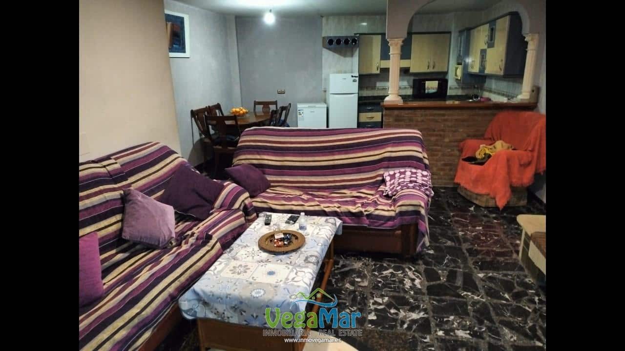 3 slaapkamer Villa te koop in Itrabo met garage - € 130.000 (Ref: 9249381)