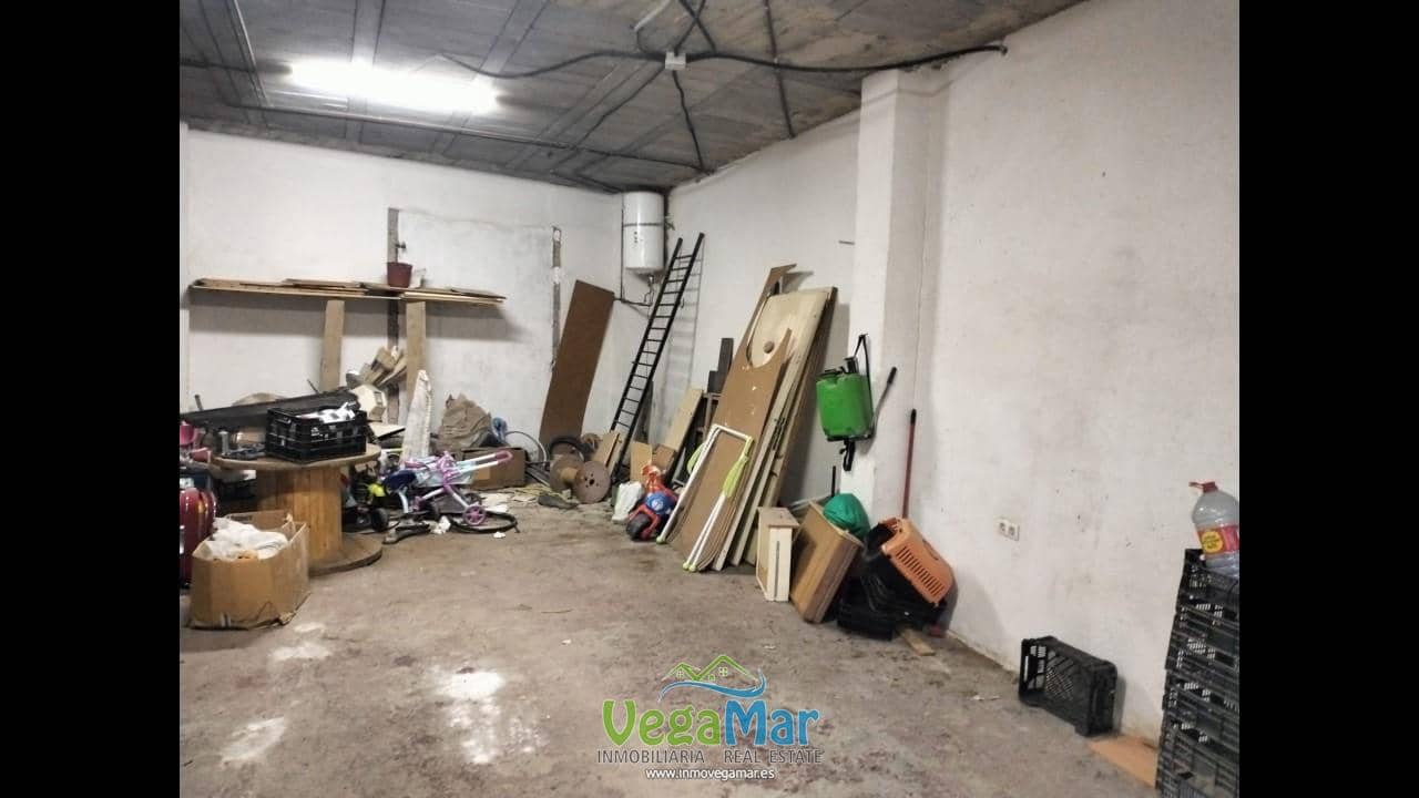 3 slaapkamer Villa te koop in Itrabo met garage - € 130.000 (Ref: 9249381)