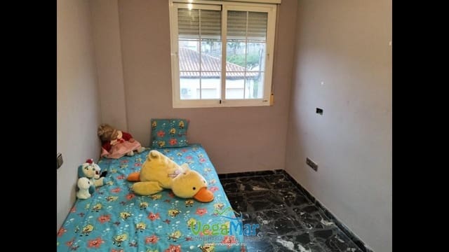 3 soverom Villa til salgs i Itrabo med garasje - € 130 000 (Ref: 9249381)