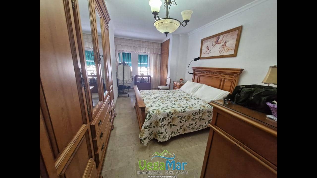 4 chambre Appartement à vendre à Almunecar avec garage - 365 000 € (Ref: 9254430)