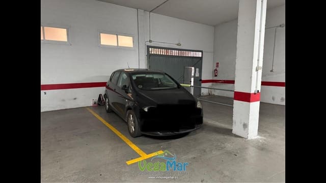 Garage til salg i Almuñécar - € 37.000 (Ref: 9345295)