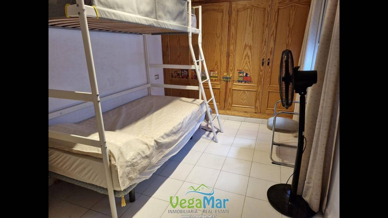 3 sypialnia Mieszkanie do wynajęcia w La Herradura - 1 000 € (Ref: 9352951)