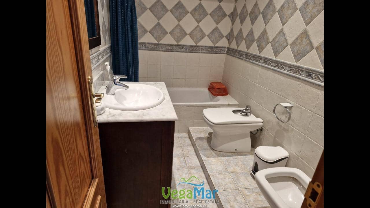 3 sypialnia Mieszkanie do wynajęcia w La Herradura - 1 000 € (Ref: 9352951)