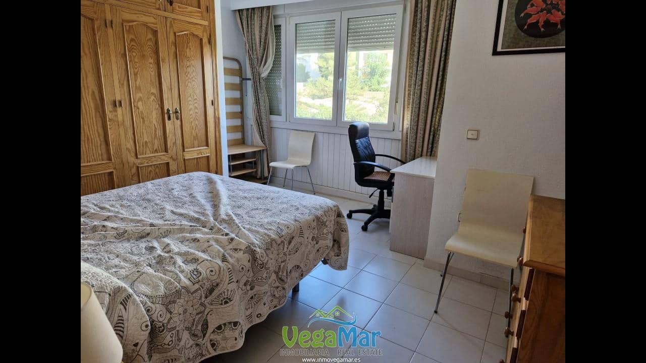 3 sypialnia Mieszkanie do wynajęcia w La Herradura - 1 000 € (Ref: 9352951)