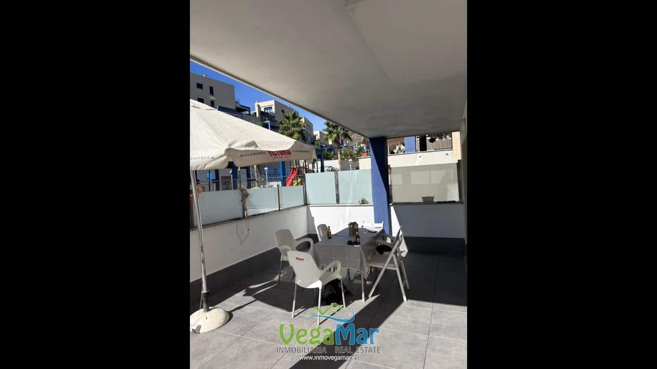3 bedroom Flat for rent in Almunecar with garage - € 900 (Ref: 9357678)