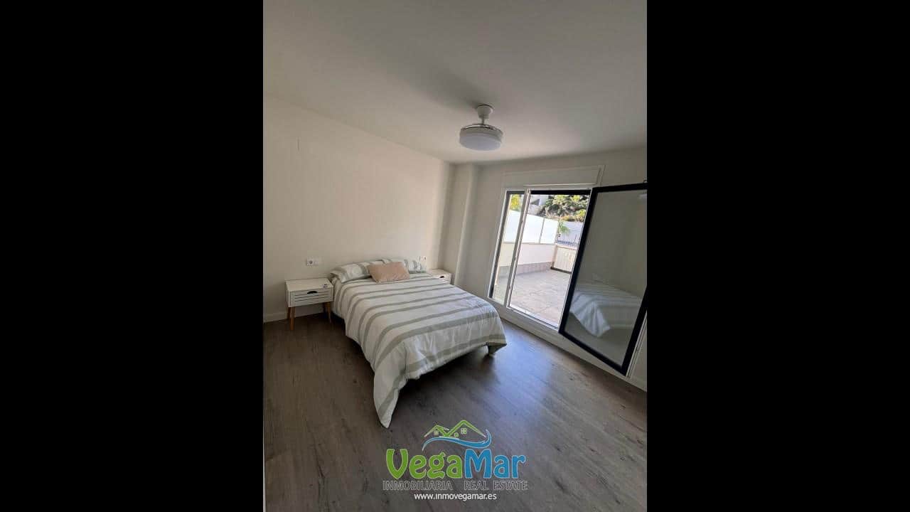 3 bedroom Flat for rent in Almunecar with garage - € 900 (Ref: 9357678)