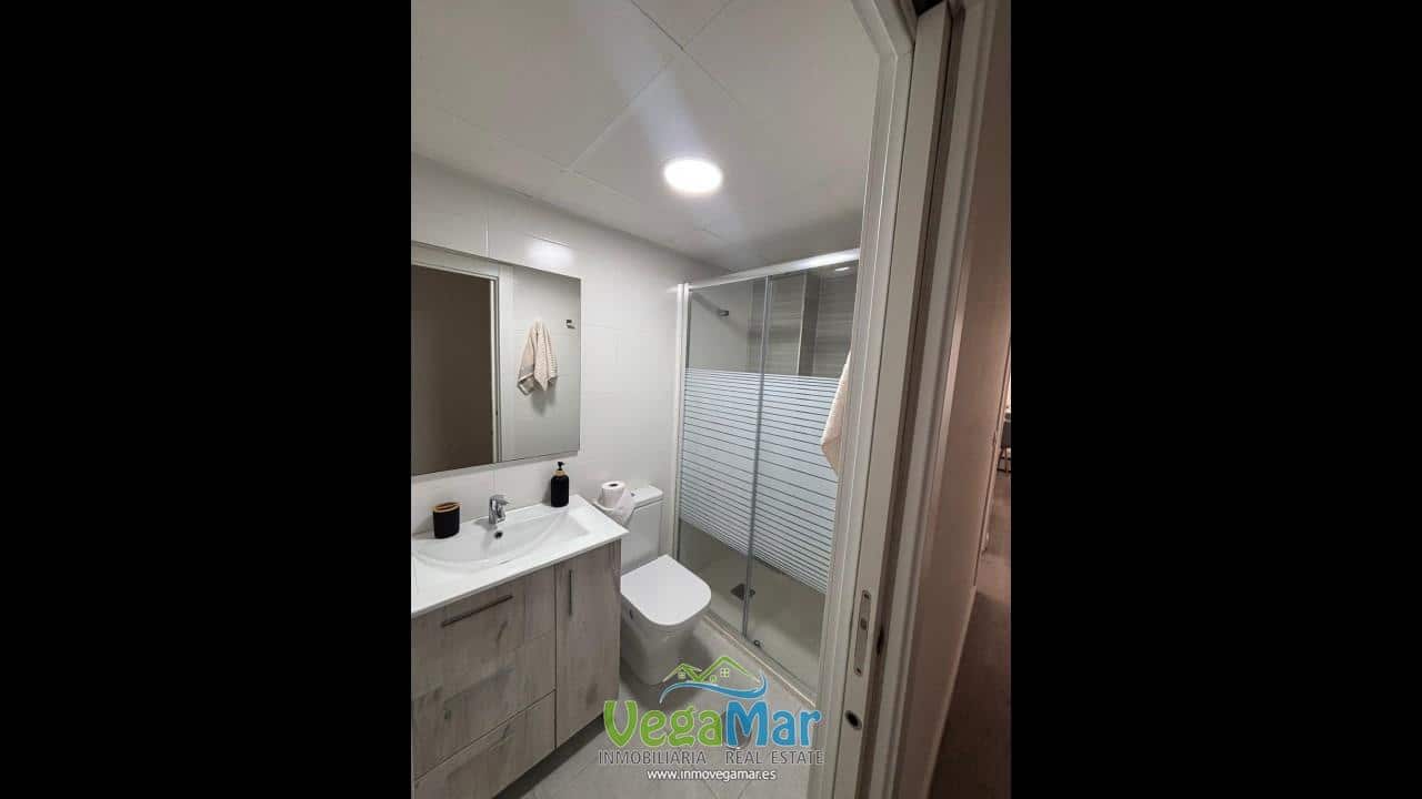 3 bedroom Flat for rent in Almunecar with garage - € 900 (Ref: 9357678)