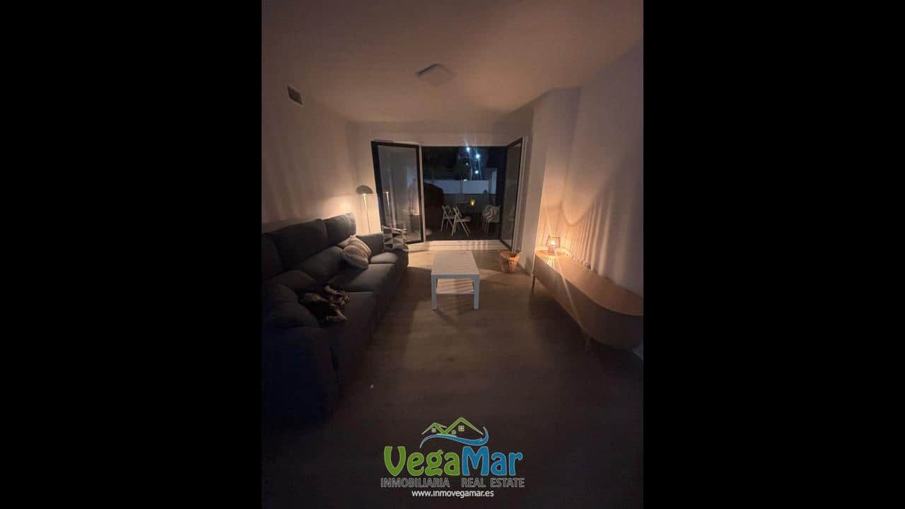 3 bedroom Flat for rent in Almunecar with garage - € 900 (Ref: 9357678)