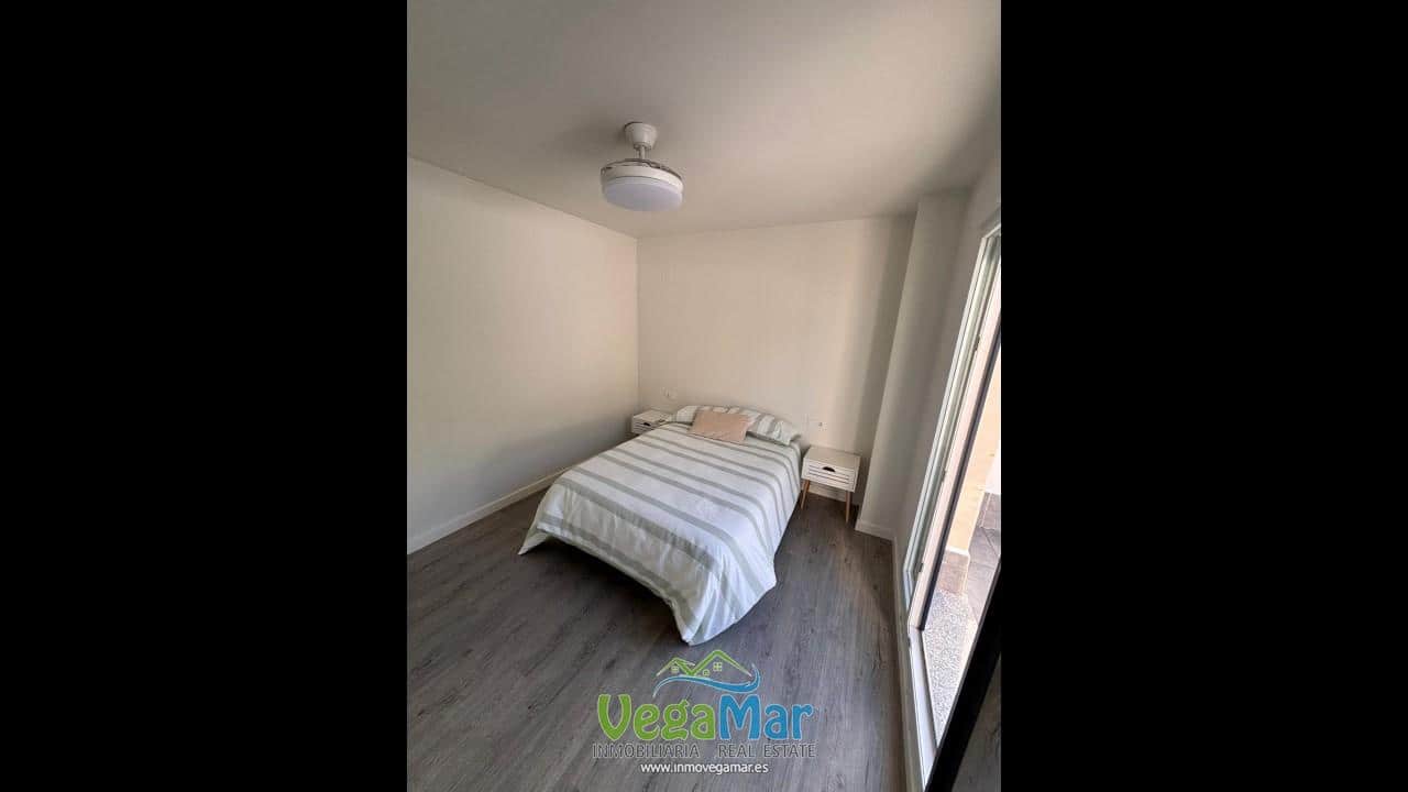 3 bedroom Flat for rent in Almunecar with garage - € 900 (Ref: 9357678)