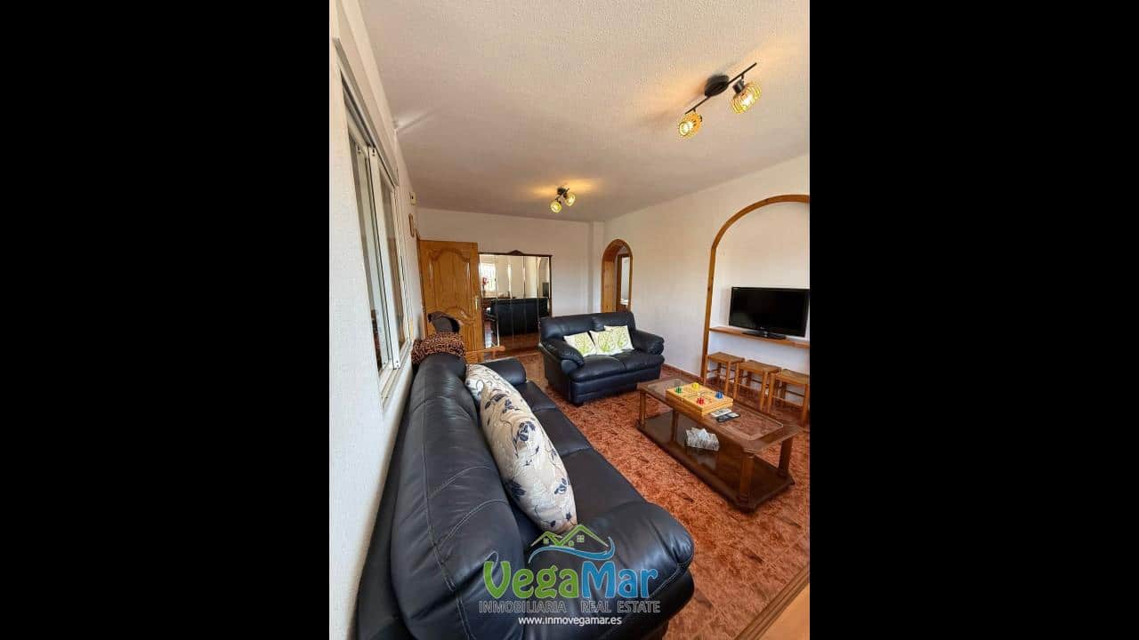 3 bedroom Villa for rent in Salobrena with pool garage - € 1,000 (Ref: 9400295)