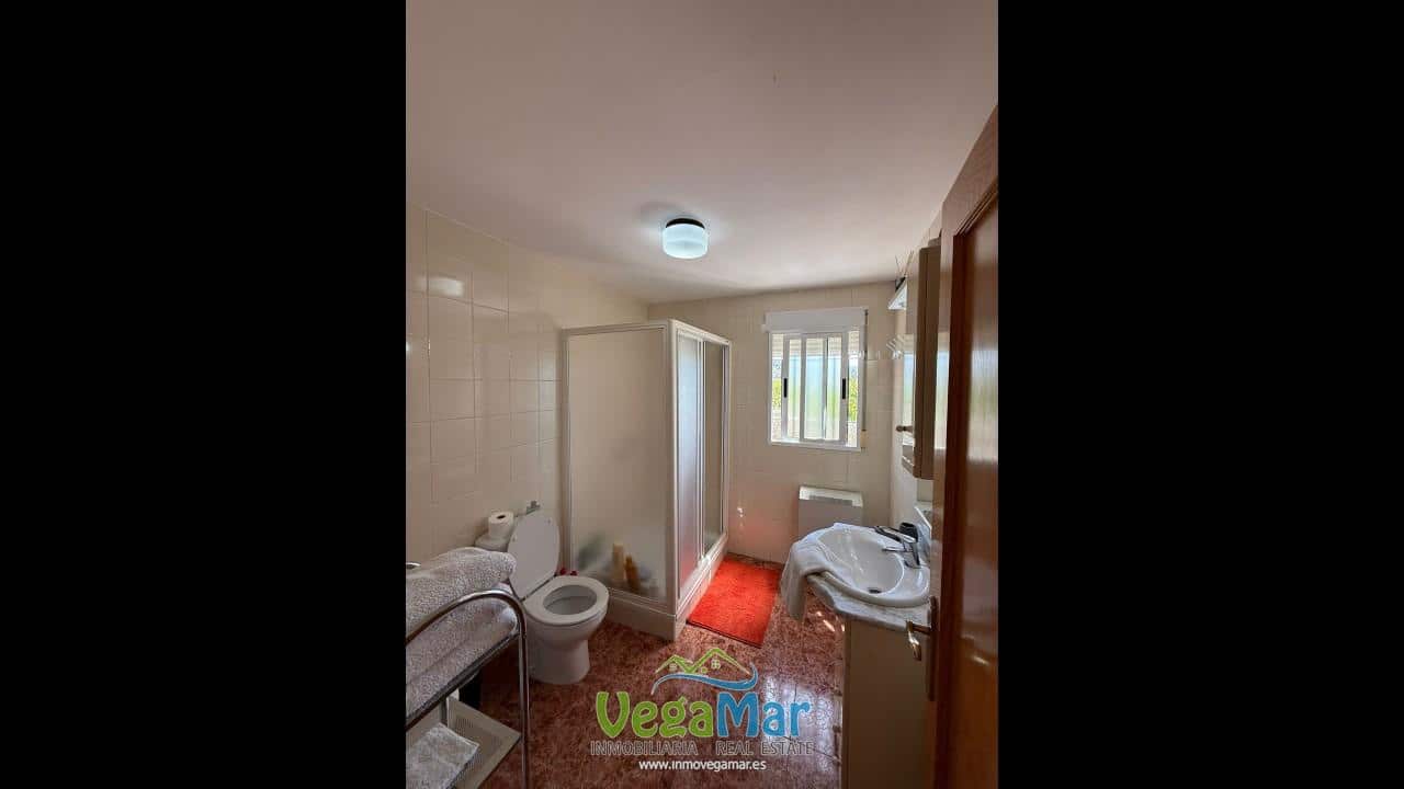 3 bedroom Villa for rent in Salobrena with pool garage - € 1,000 (Ref: 9400295)