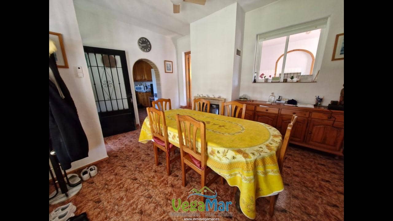 3 bedroom Villa for rent in Salobrena with pool garage - € 1,000 (Ref: 9400295)