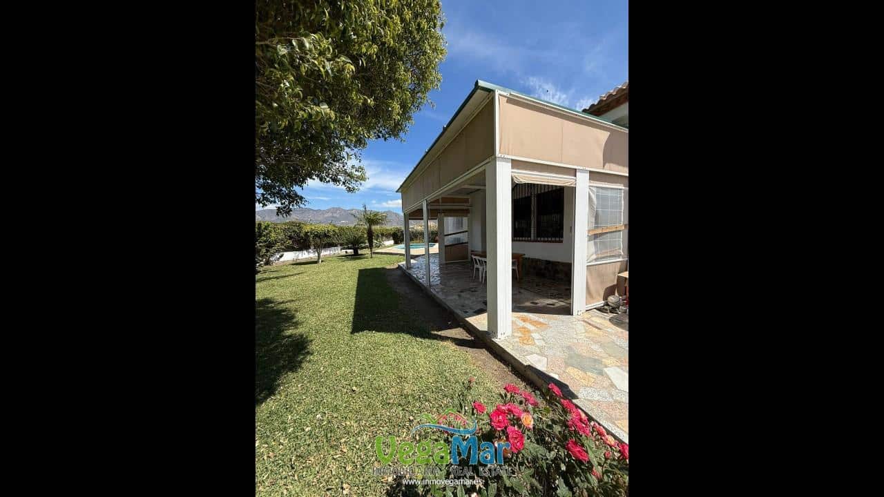 3 bedroom Villa for rent in Salobrena with pool garage - € 1,000 (Ref: 9400295)