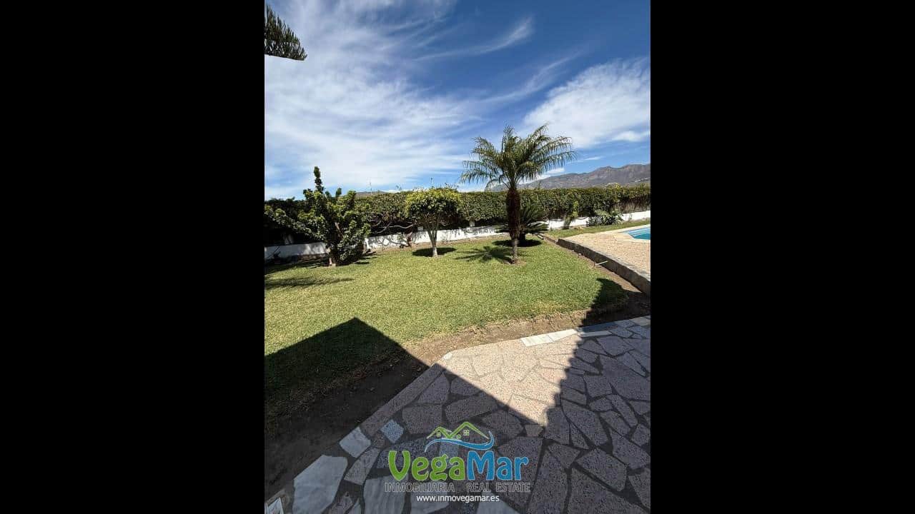 3 bedroom Villa for rent in Salobrena with pool garage - € 1,000 (Ref: 9400295)