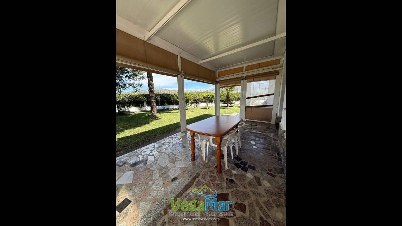 3 bedroom Villa for rent in Salobrena with pool garage - € 1,000 (Ref: 9400295)