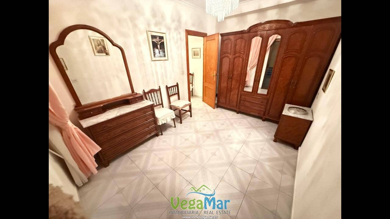 2 bedroom Flat for sale in Almunecar - € 160,000 (Ref: 9438963)