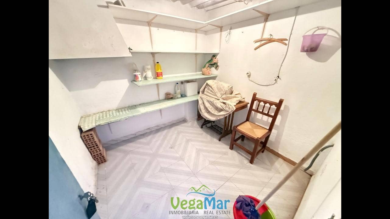 2 bedroom Flat for sale in Almunecar - € 160,000 (Ref: 9438963)