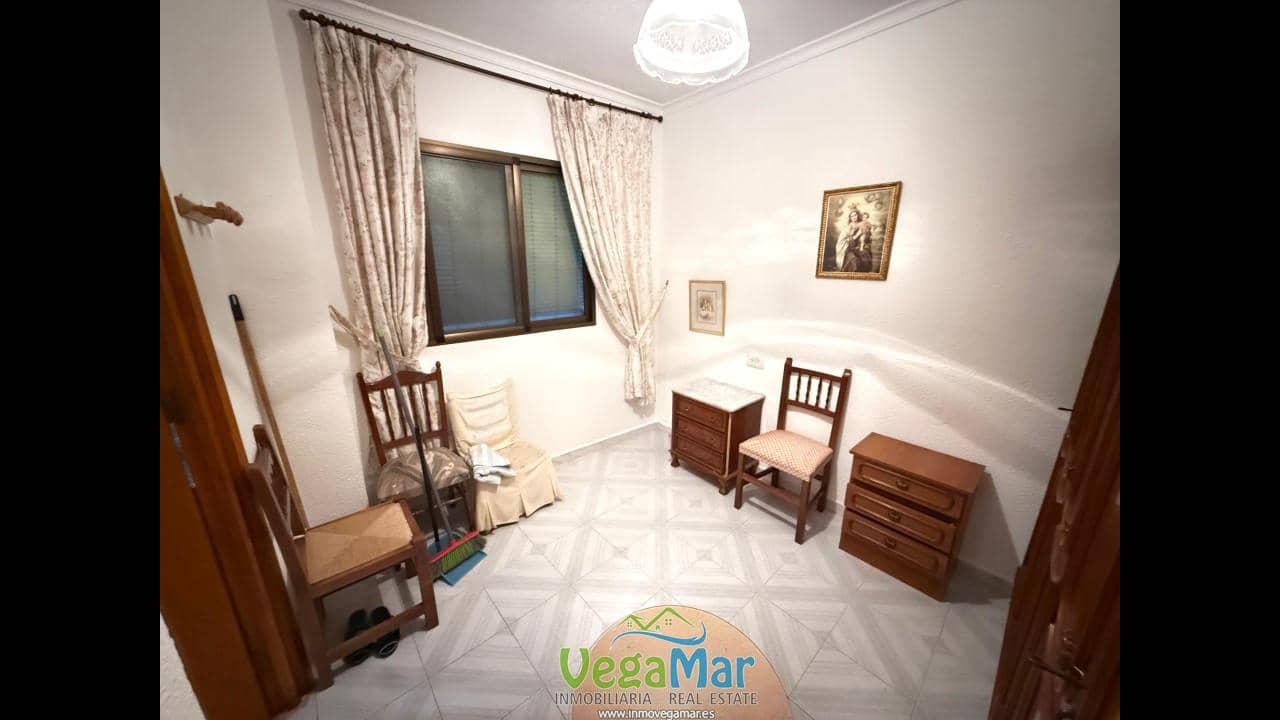 2 bedroom Flat for sale in Almunecar - € 160,000 (Ref: 9438963)