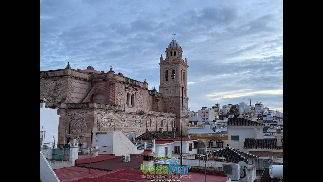 2 bedroom Flat for sale in Almunecar - € 160,000 (Ref: 9438963)