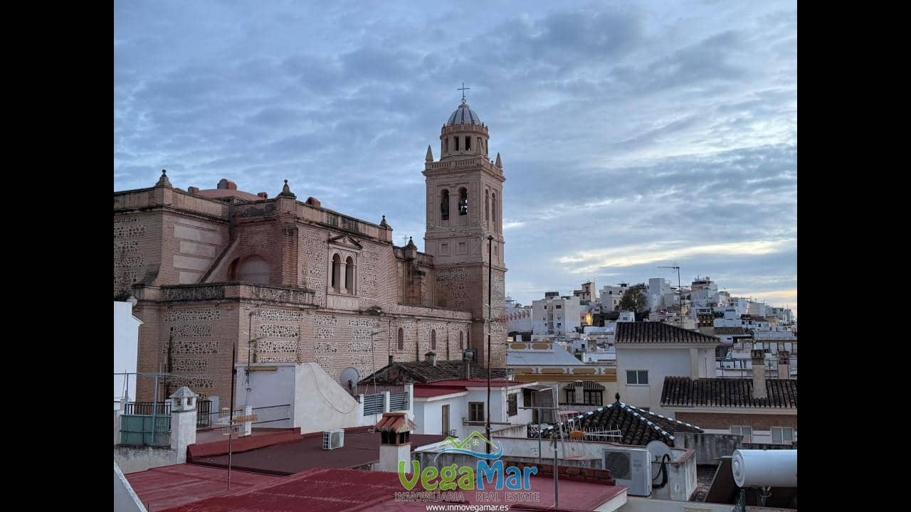 2 bedroom Flat for sale in Almunecar - € 160,000 (Ref: 9438963)