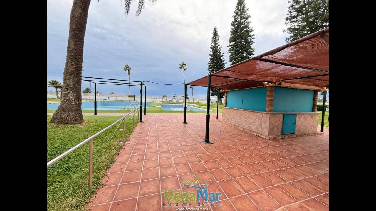 1 bedroom Flat for sale in Salobrena - € 194,750 (Ref: 9448517)