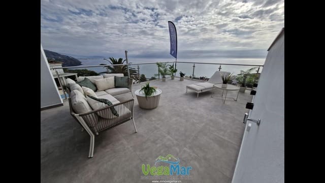 Chalet de 2 habitaciones en Almuñécar en venta con piscina garaje - 298.000 € (Ref: 9459821)