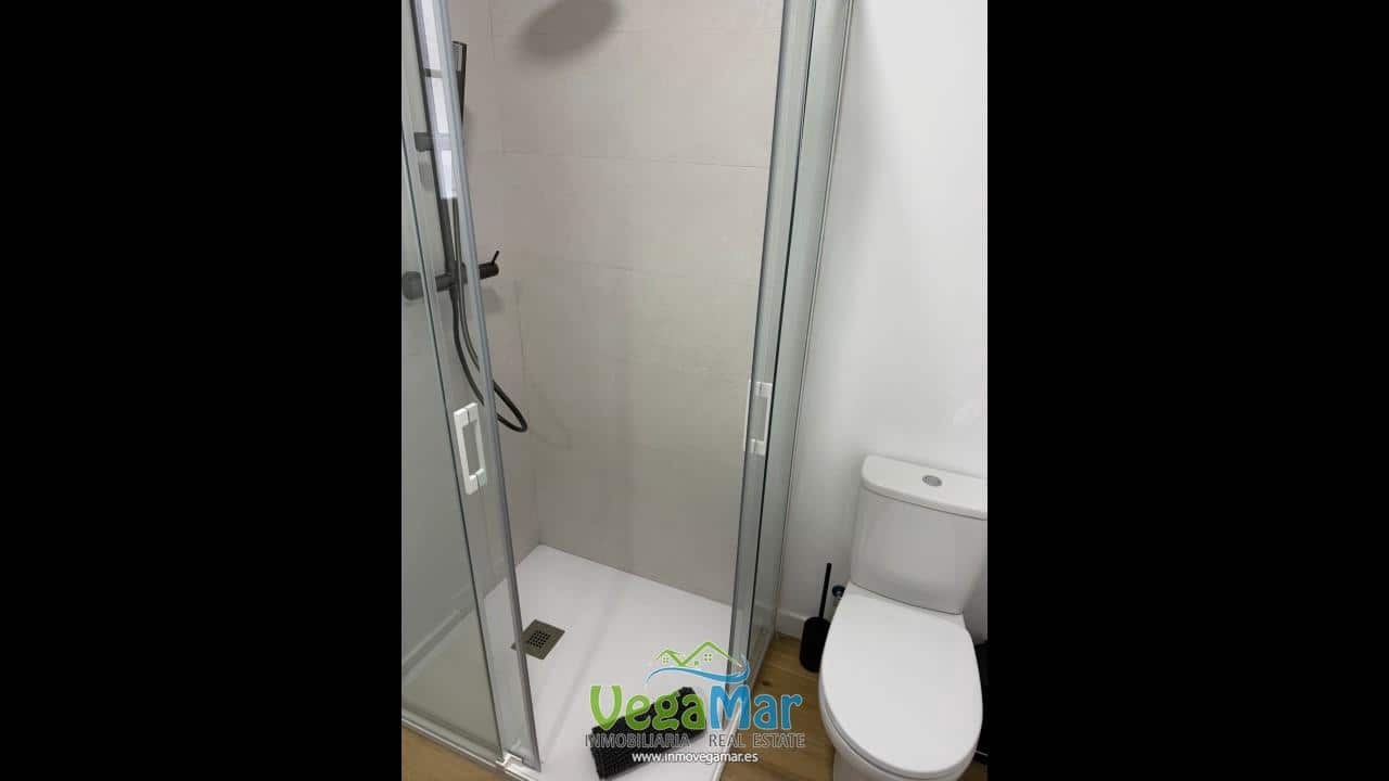 Villa/Maison de 3 chambres à louer à Almunecar avec piscine garage - 1 400 € (Ref: 9460862)