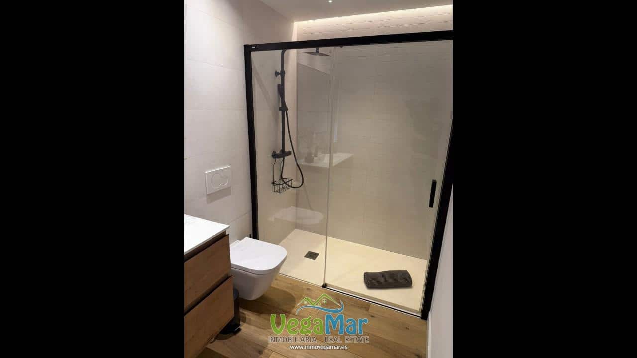 Villa/Maison de 3 chambres à louer à Almunecar avec piscine garage - 1 400 € (Ref: 9460862)