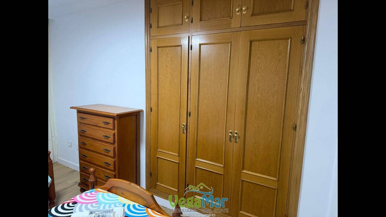 Villa/Maison de 3 chambres à louer à Almunecar avec piscine garage - 1 400 € (Ref: 9460862)