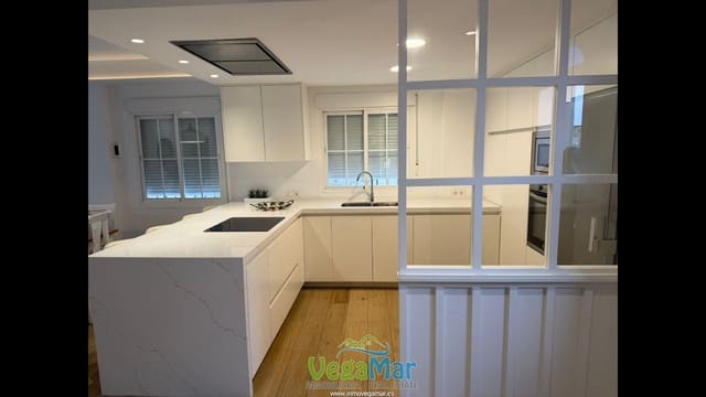 Villa/Maison de 3 chambres à louer à Almuñécar avec piscine garage - 1 400 € (Ref: 9460862)