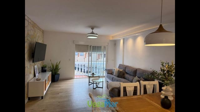 Villa/Maison de 3 chambres à louer à Almuñécar avec piscine garage - 1 400 € (Ref: 9460862)