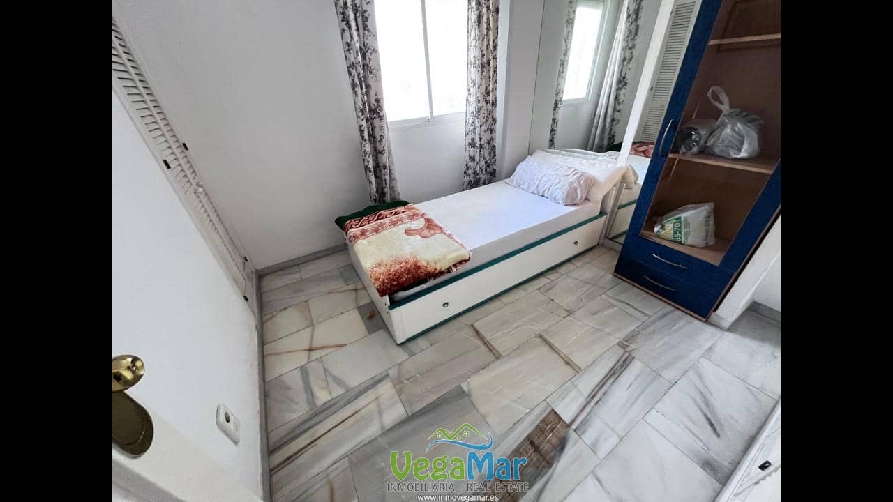 3 bedroom Flat for sale in Almunecar with garage - € 300,000 (Ref: 9475667)