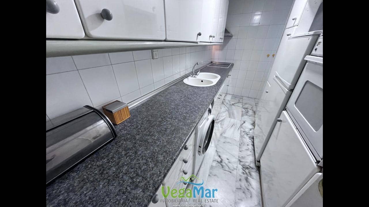 3 bedroom Flat for sale in Almunecar with garage - € 300,000 (Ref: 9475667)