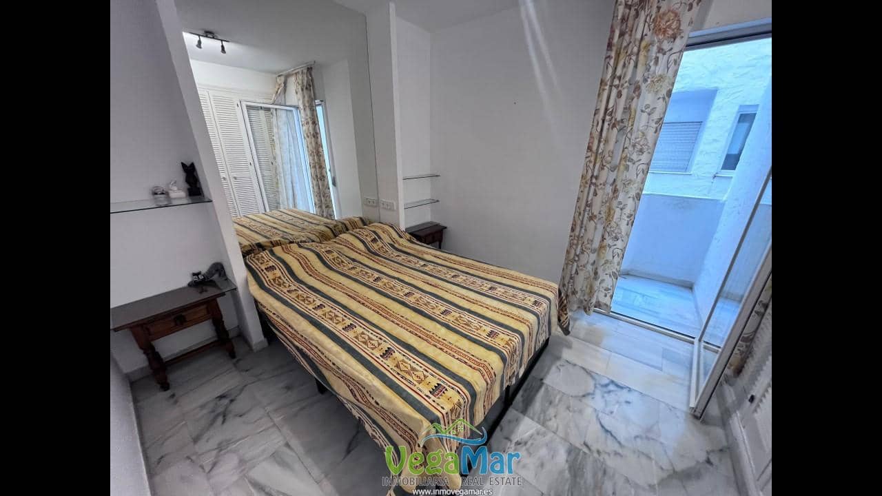 3 bedroom Flat for sale in Almunecar with garage - € 300,000 (Ref: 9475667)