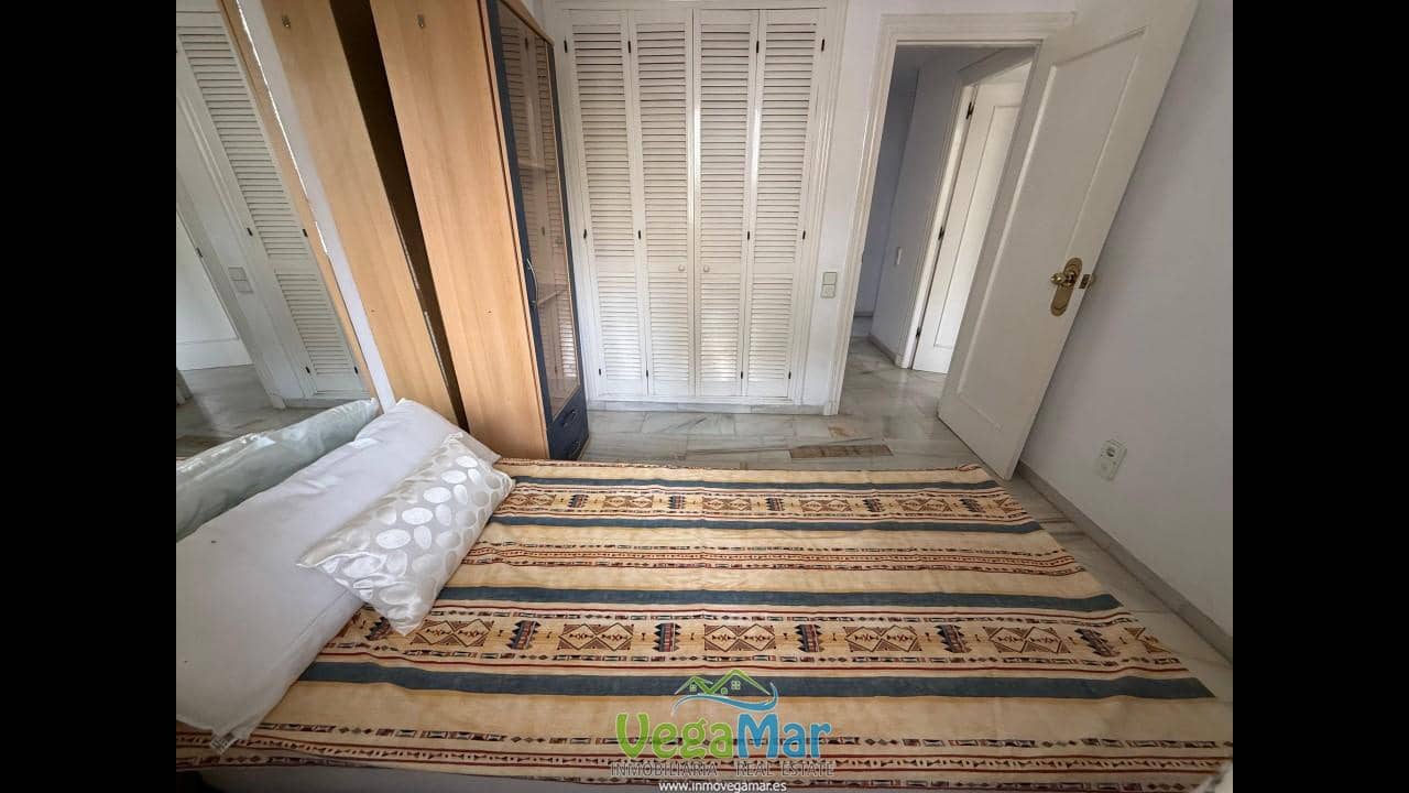 3 bedroom Flat for sale in Almunecar with garage - € 280,000 (Ref: 9475667)