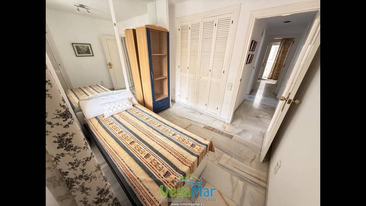 3 bedroom Flat for sale in Almunecar with garage - € 280,000 (Ref: 9475667)