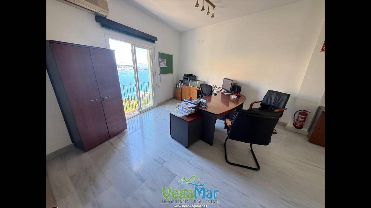 2 bedroom Flat for sale in La Herradura - € 215,000 (Ref: 9547007)
