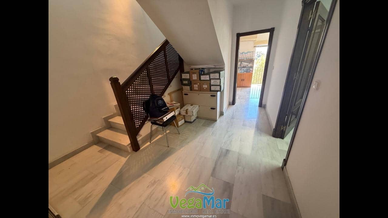 2 bedroom Flat for sale in La Herradura - € 215,000 (Ref: 9547007)